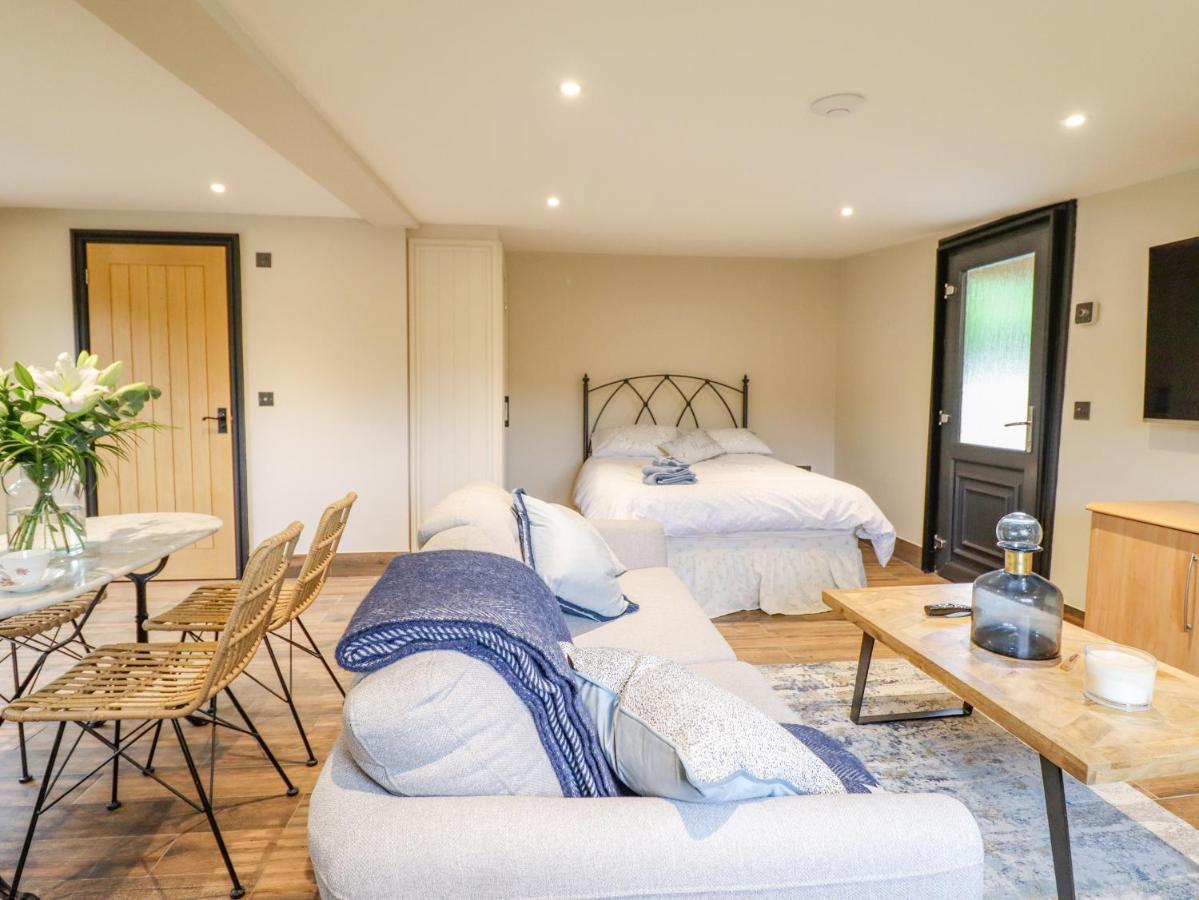 The Cabin At Evelyns Retreat คอร์เวน ภายนอก รูปภาพ